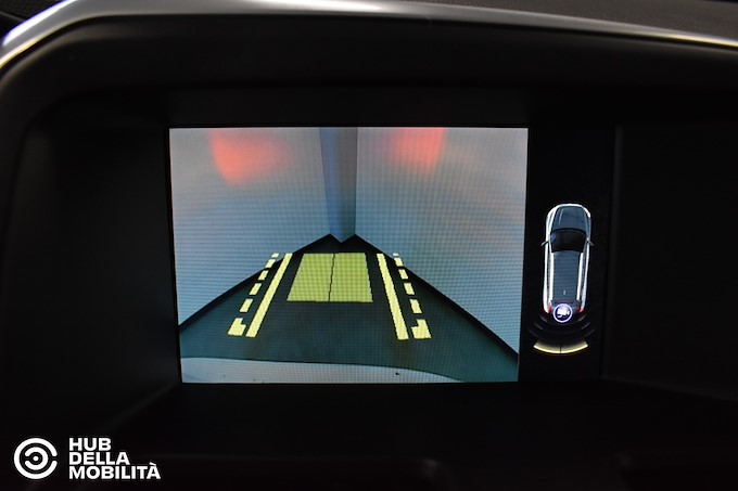 VOLVO XC60 D3 R-design Momentum